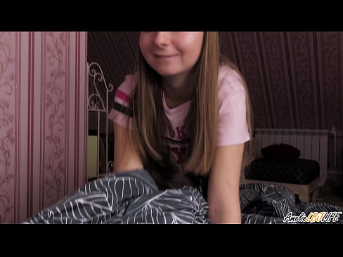 ❤️ Blondie duboko siše svog BFF-a i dobiva spermu u usta ❤️❌ Prekrasni porno kod nas ️❤